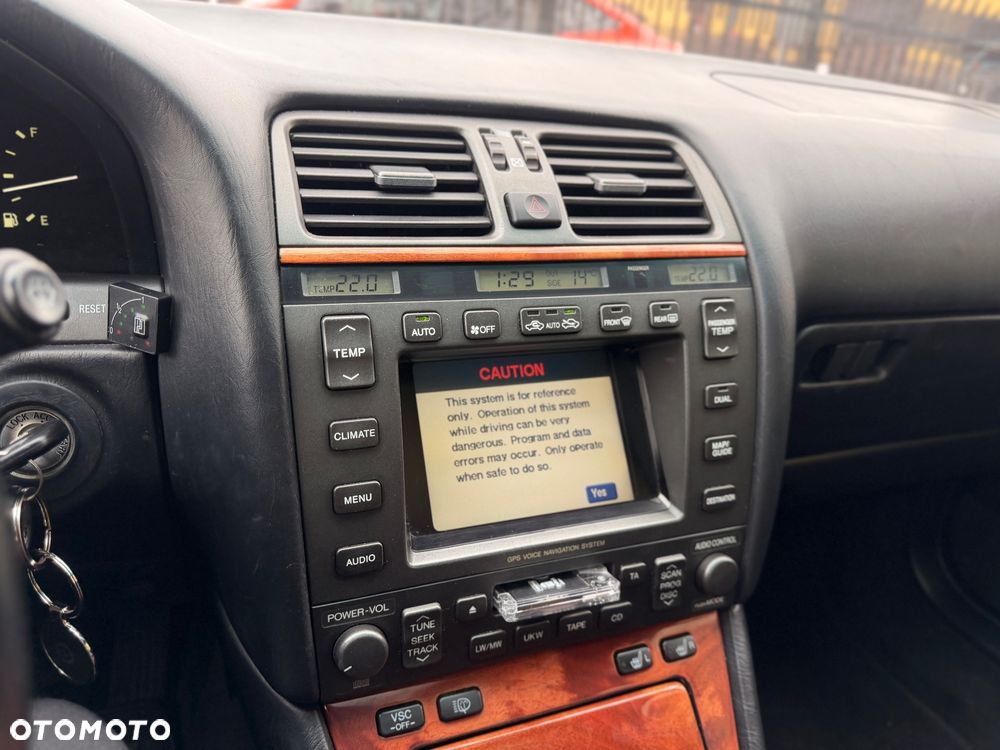 Lexus LS Standard - 11