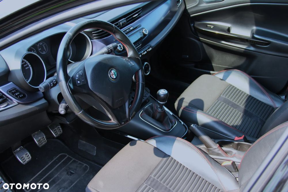 Alfa Romeo Giulietta 1750 TBi Quadrifoglio Verde - 7