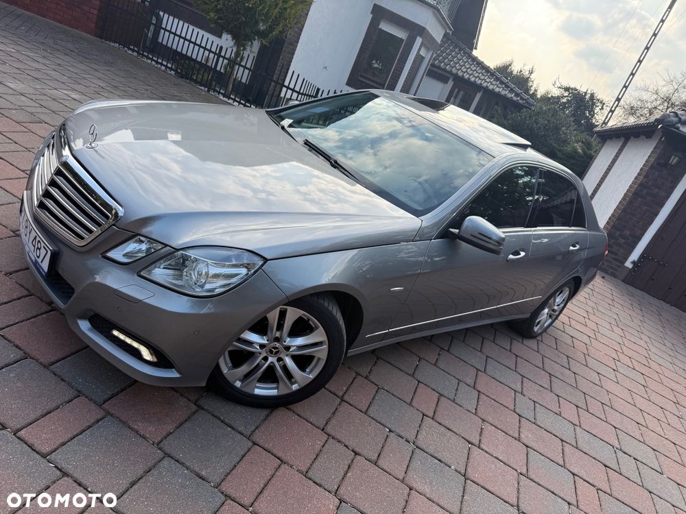 Mercedes-Benz Klasa E 200 CGI BlueEffICIENCY Avantgarde - 19