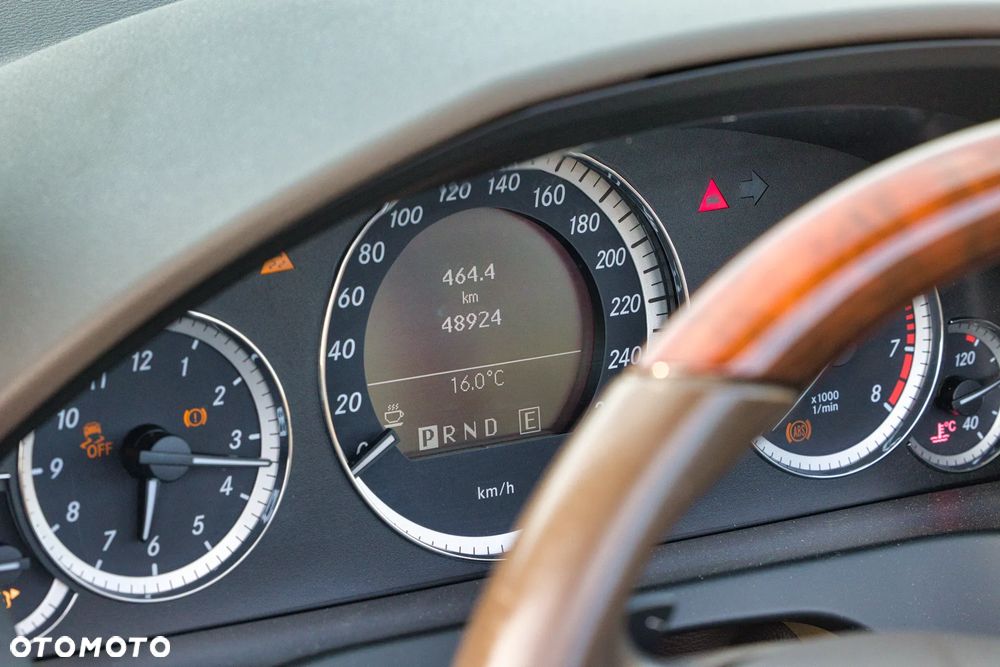 Mercedes-Benz Klasa E 350 CGI BlueEFFICIENCY 7G-TRONIC Prime Edition - 4