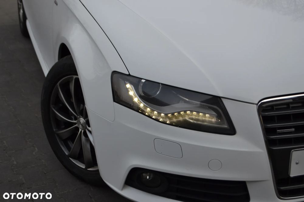 Audi A4 Avant 2.0 TDI DPF quattro - 11