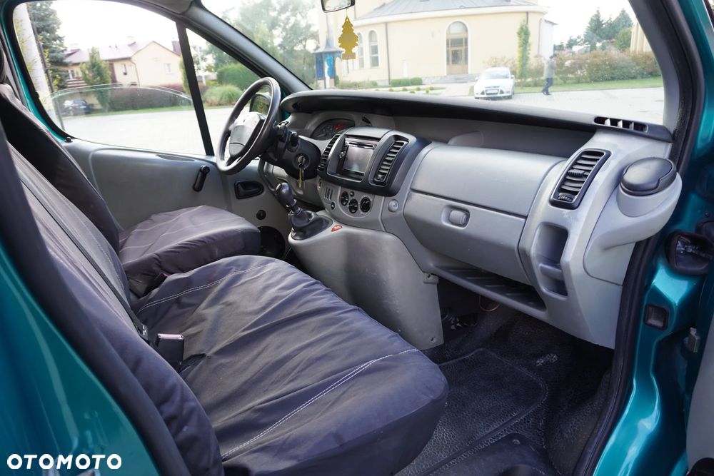 Renault TRAFIC - 9