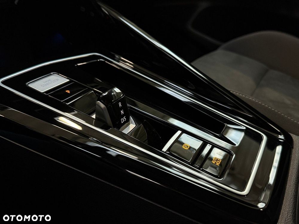 Volkswagen Golf - 30