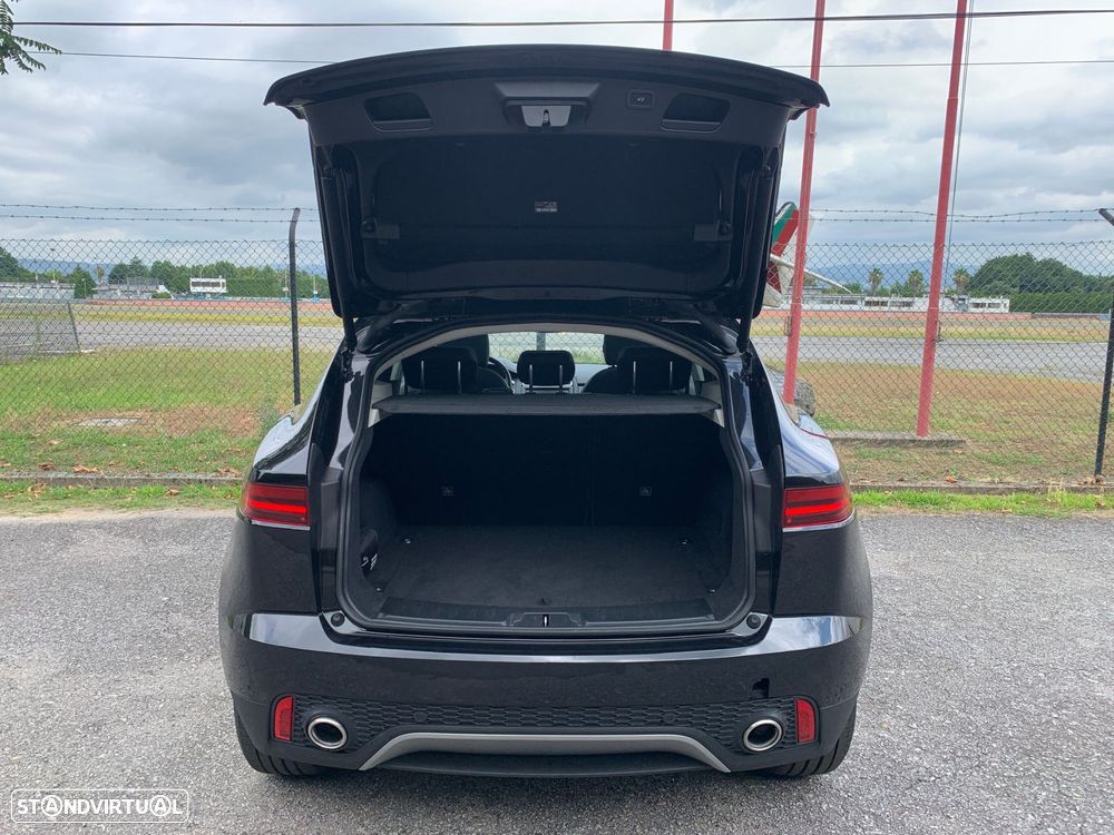 Jaguar E-Pace 2.0 P250 R-Dynamic S AWD Aut. - 47