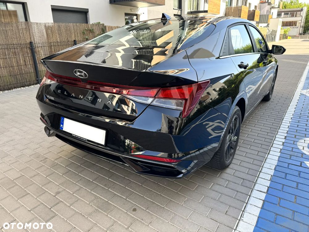 Hyundai Elantra 1.6 Smart CVT - 8