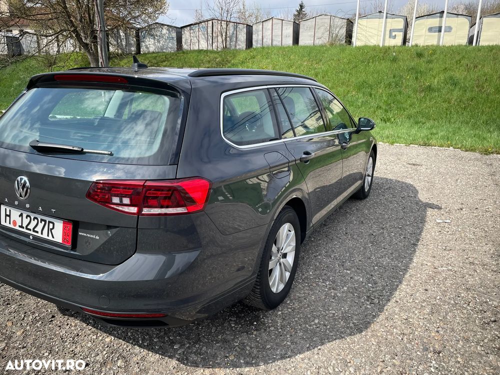 Volkswagen Passat 2.0 TDI SCR DSG Comfortline - 10