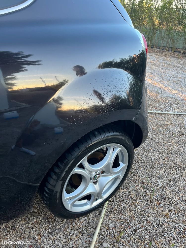 Alfa Romeo MiTo 1.3 JTD Distinctive - 4