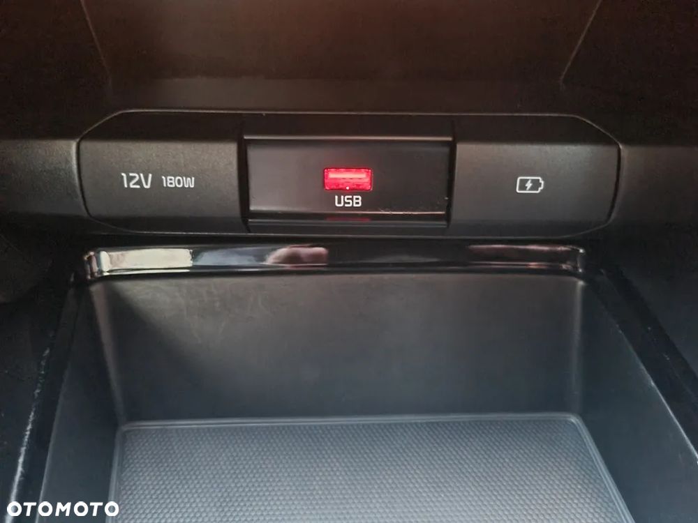 Kia Ceed 1.5 T-GDI Business Line - 24