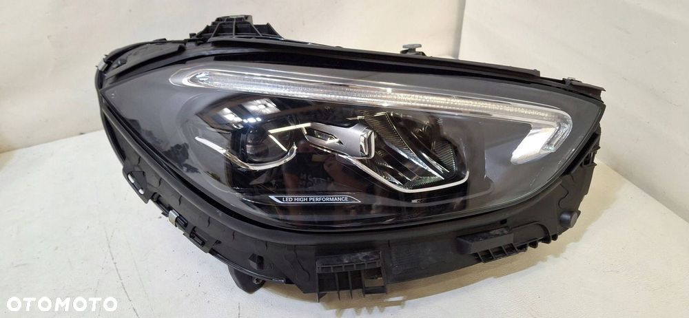 LAMPA PRZÓD PRAWA MERCEDES C-KLASA W206 LED HIGH PERFORMANCE A2069068204