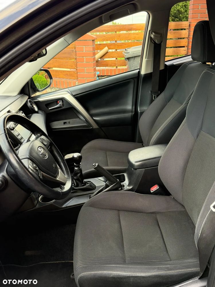 Toyota RAV4 2.2 D-4D Premium - 18