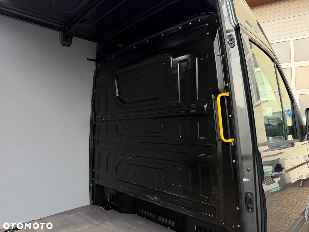 Volkswagen Crafter L2H2 - 16