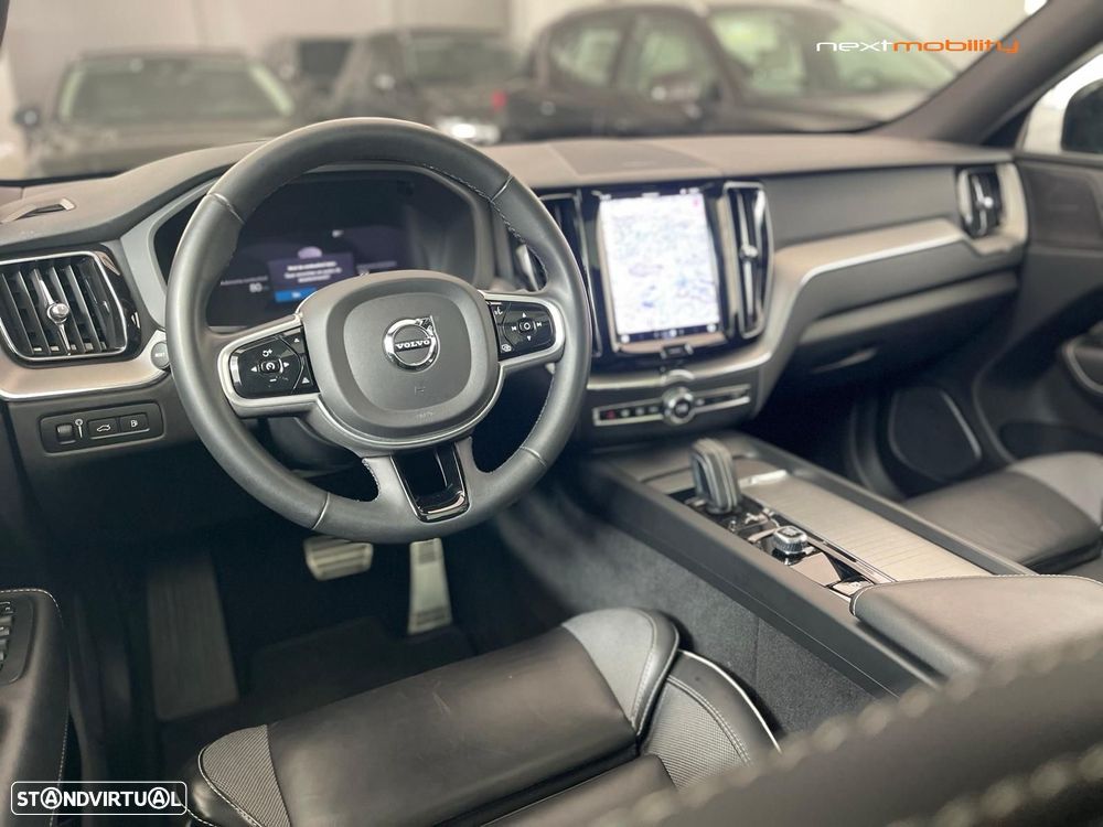Volvo XC 60 2.0 T6 PHEV R-Design AWD - 10