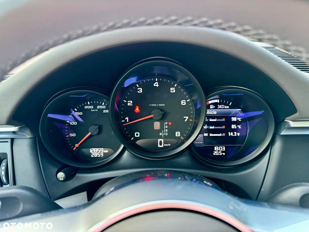 Porsche Macan Standard - 21