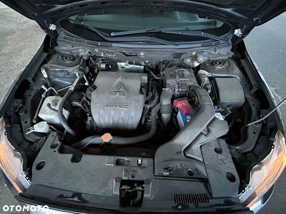 Mitsubishi Lancer 1.6 Inform - 8