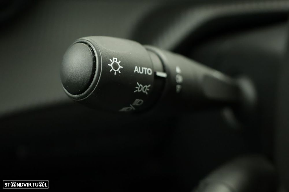 Peugeot 2008 1.2 Allure - 16