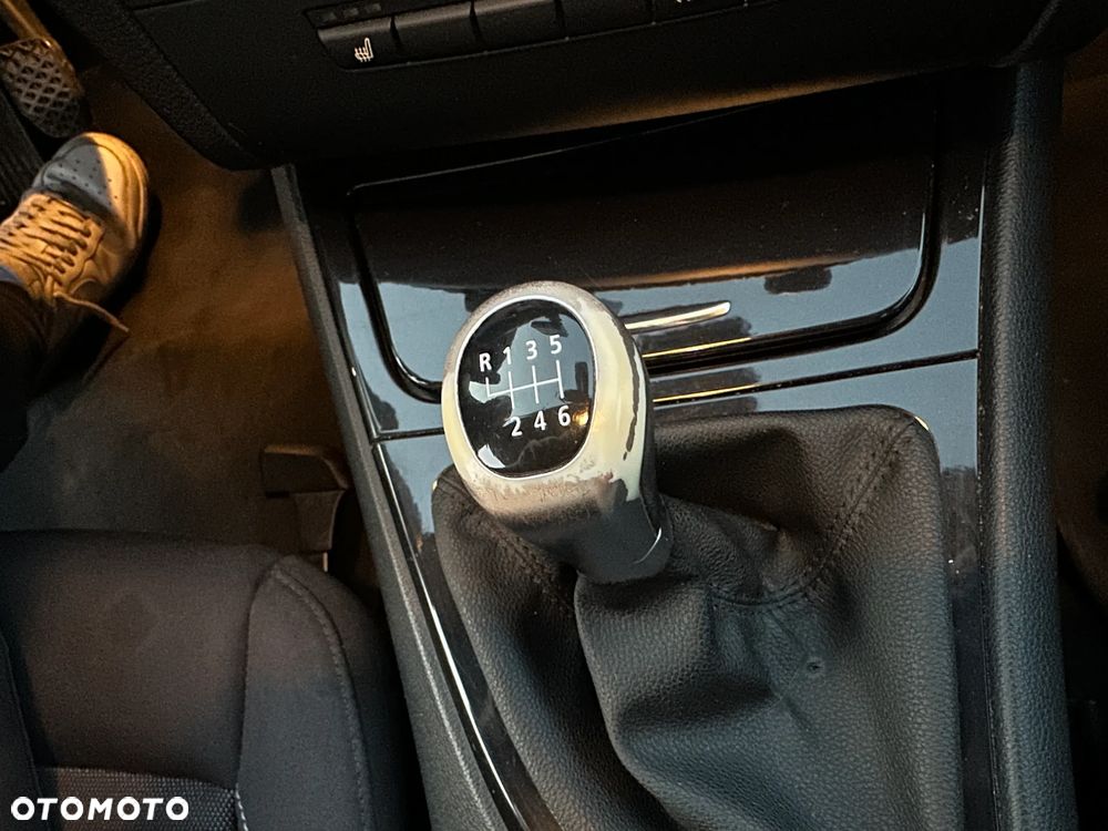 BMW Seria 1 118i - 10