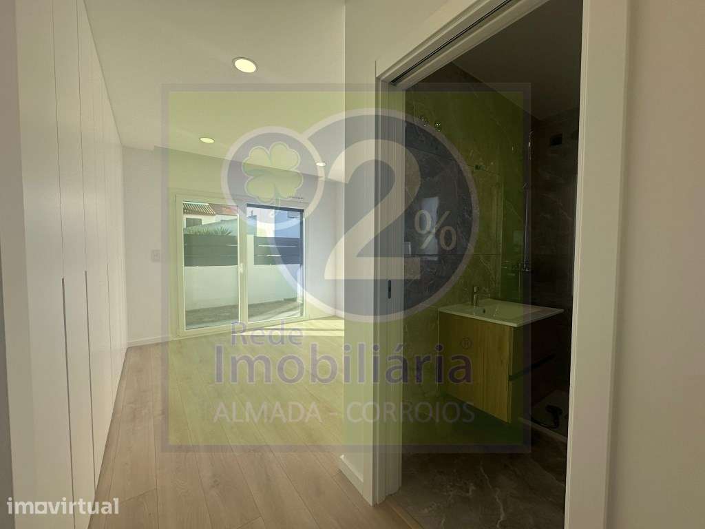 Moradia V4, Térrea, Piscina, Garagem - Grande imagem: 5/9