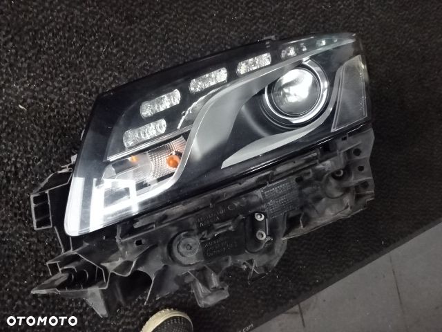 Lewy  Xenon Audi Q5 8R  8E0941029AF - 2