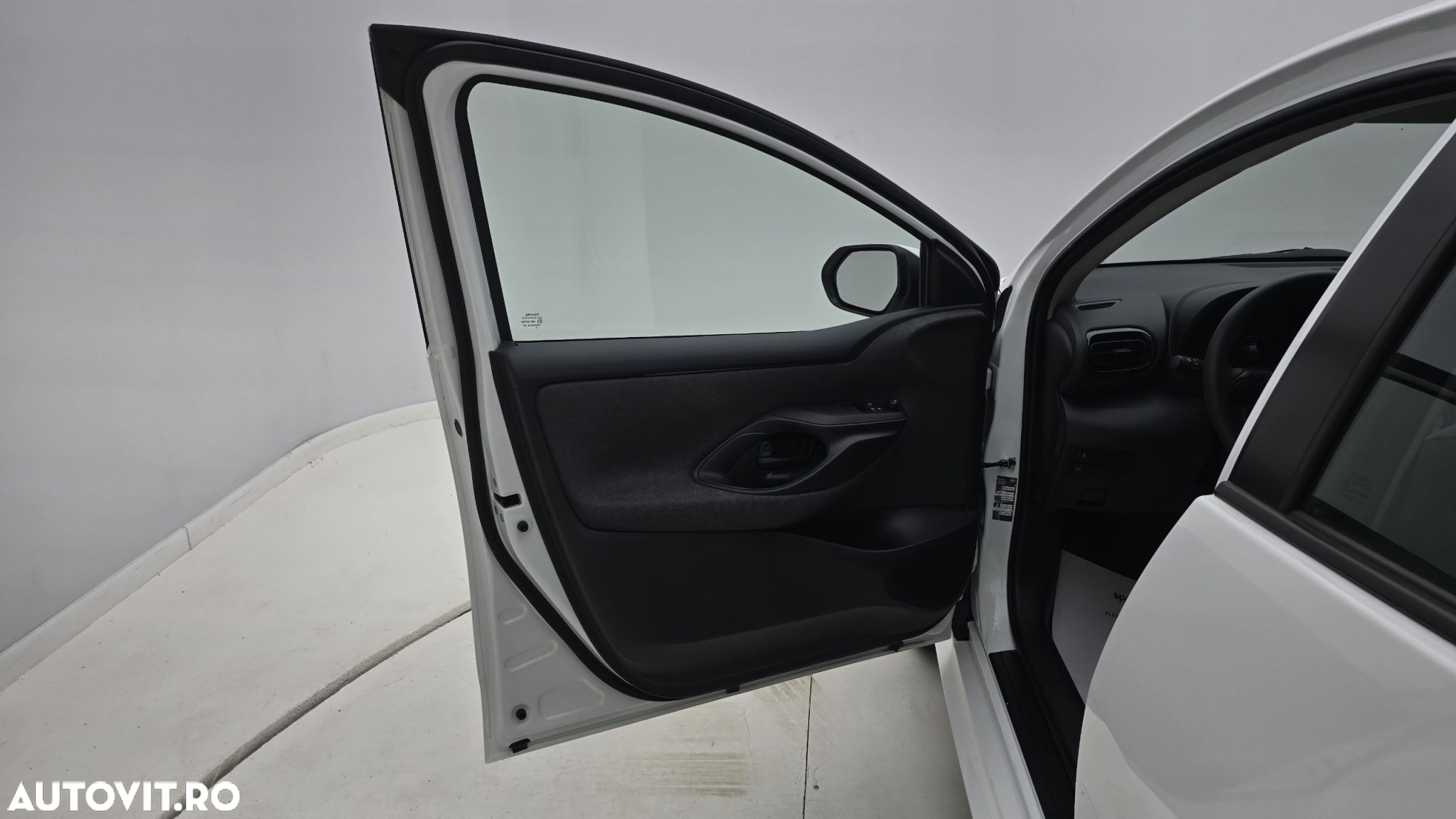 Toyota Yaris 1.5 116 CP HEV Active - 10