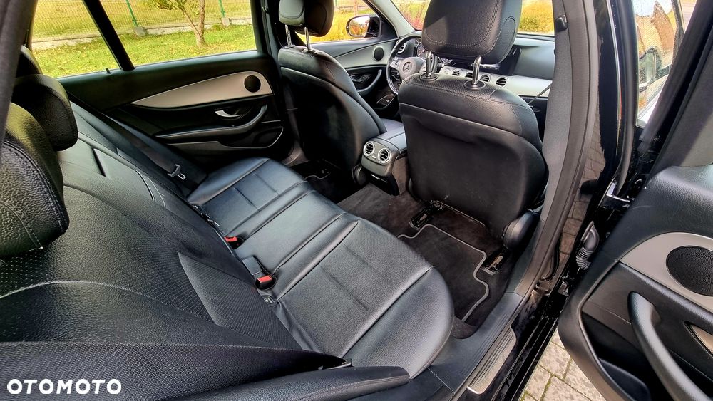 Mercedes-Benz Klasa E 200 9G-TRONIC - 12