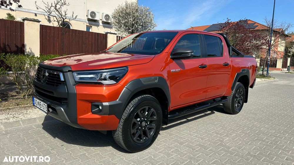 Toyota Hilux 2.8D 204CP 4x4 Double Cab AT MHEV Invincible Color Edition (3E5) - 2