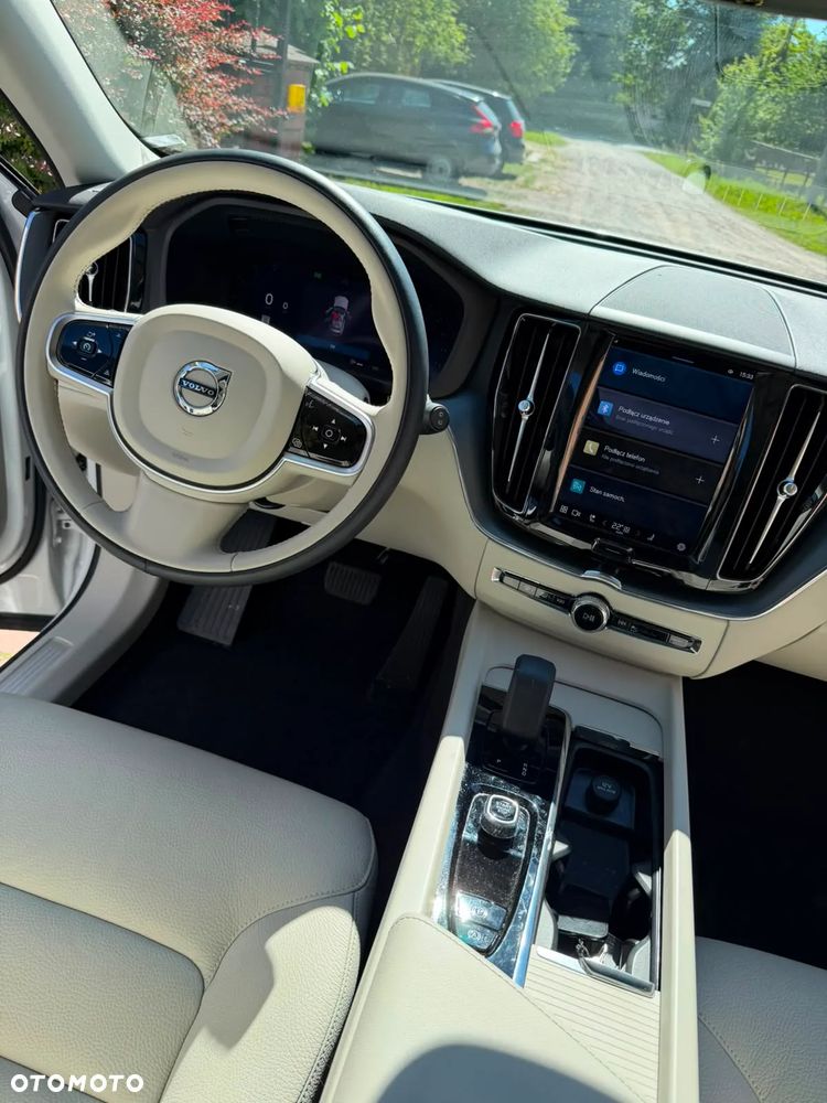 Volvo XC 60 B5 B AWD Momentum - 12