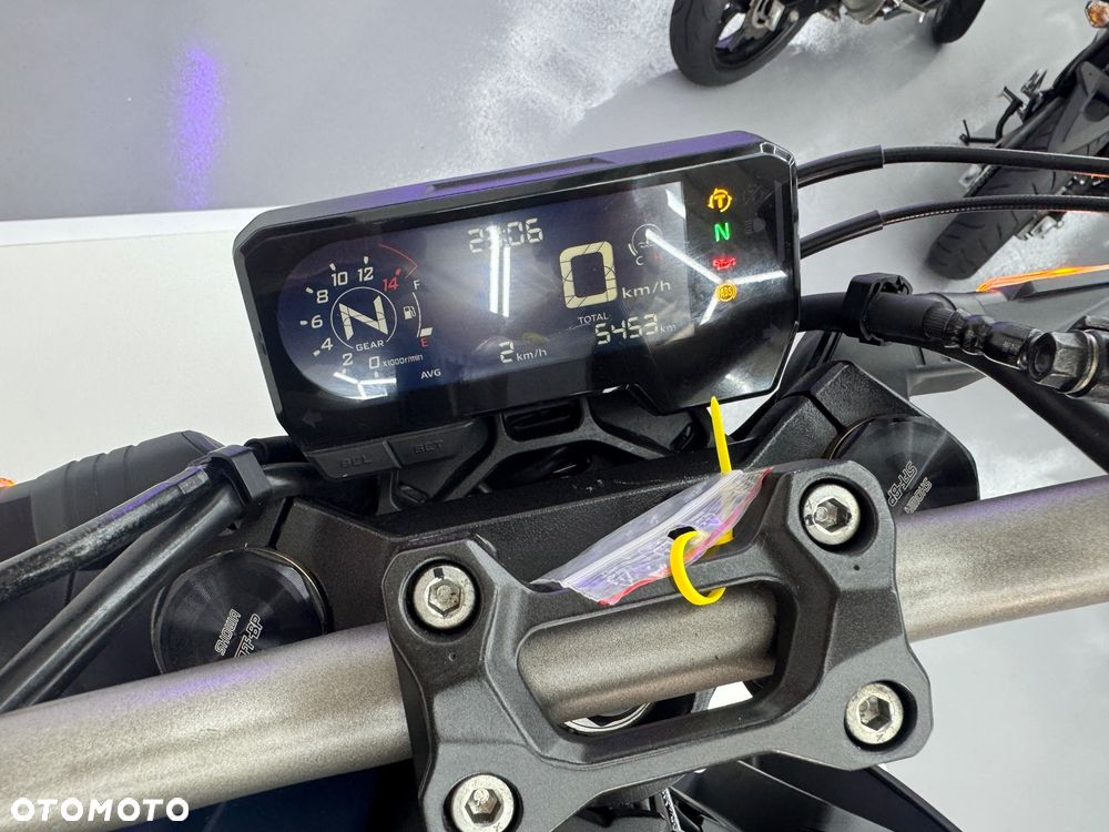 Honda CB - 26