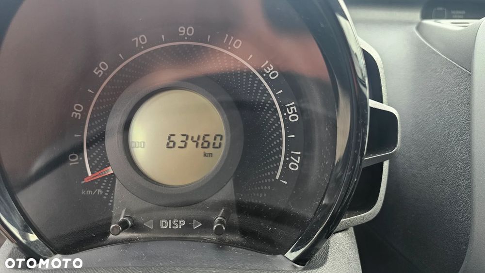 Toyota Aygo x-play - 9