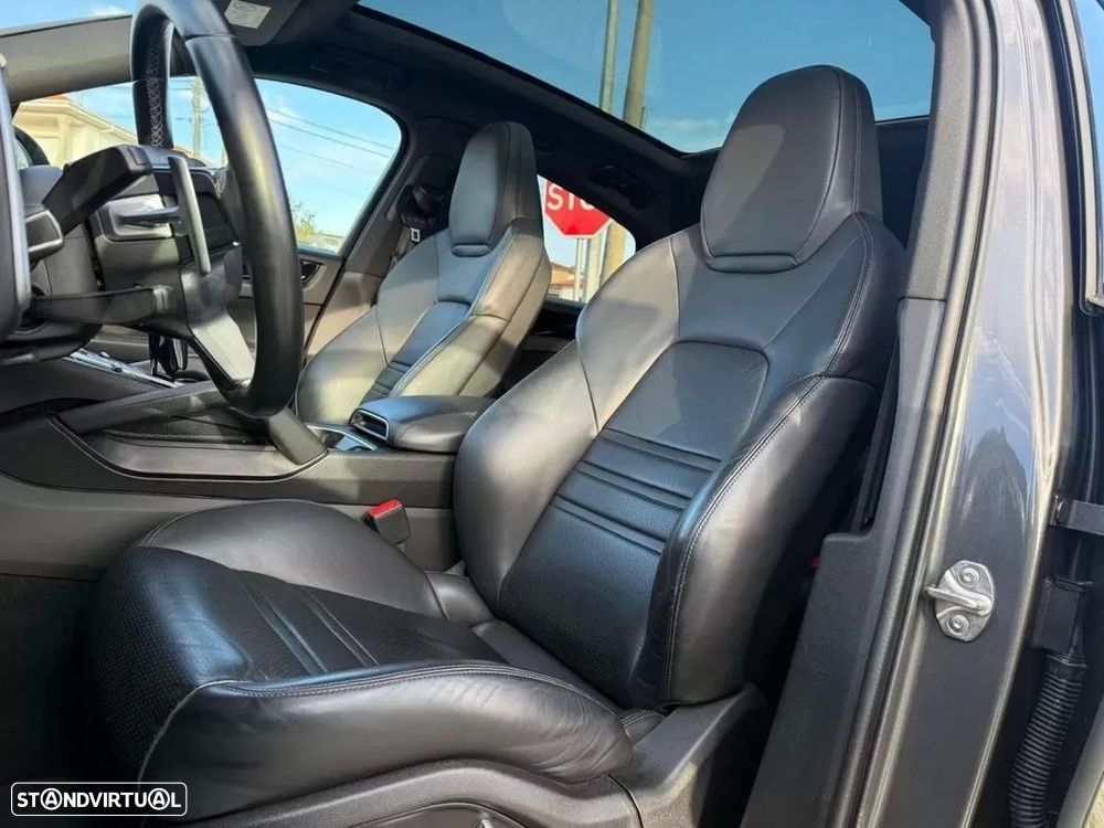 Porsche Cayenne Coupé E-Hybrid - 26