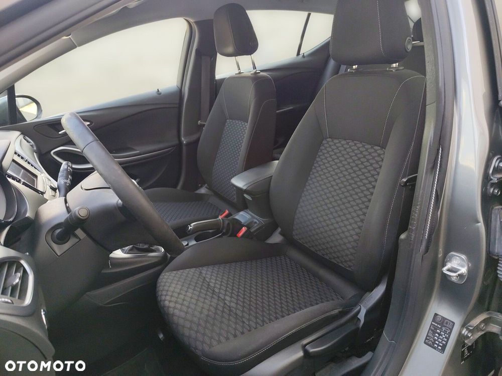 Opel Astra 1.2 T Edition S&S - 11