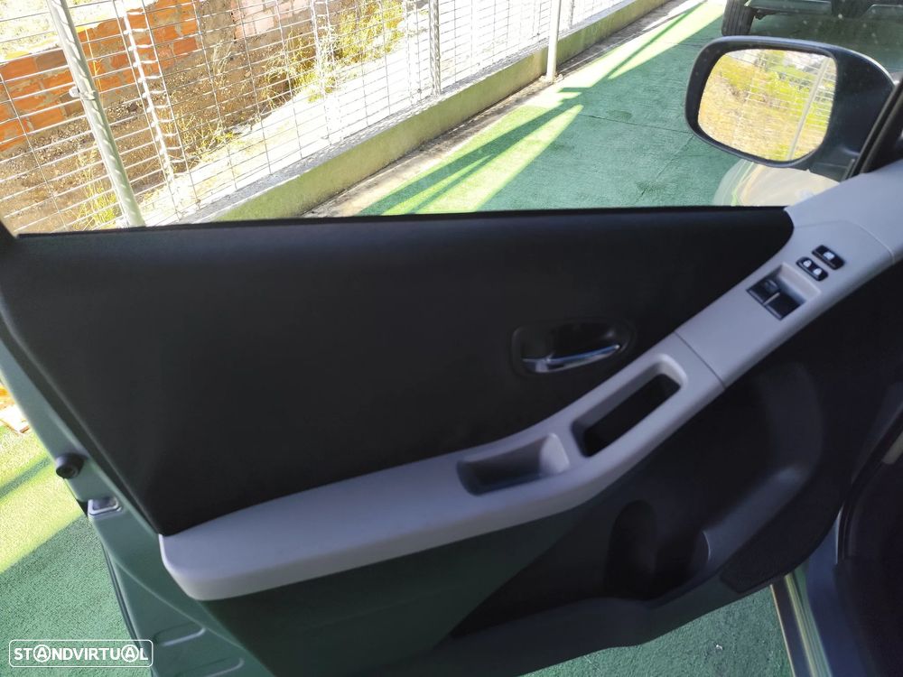 Toyota Yaris 1.0 VVT-i ACtive+AC - 21