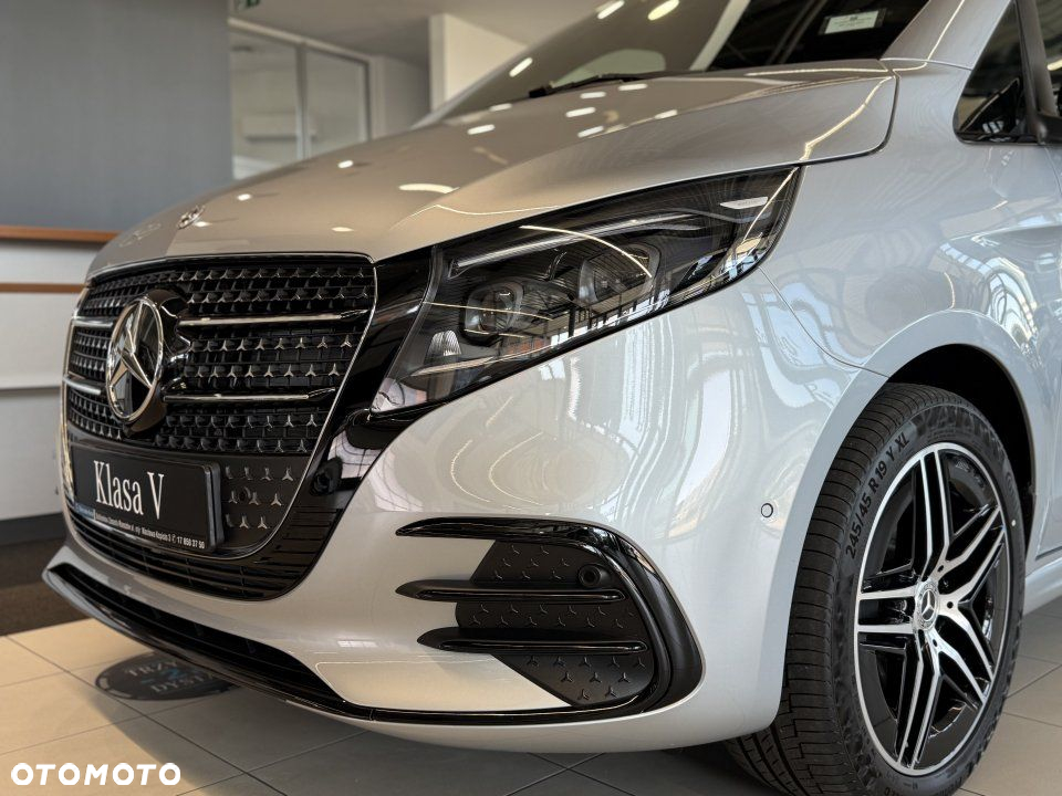 Mercedes-Benz Klasa V - 2