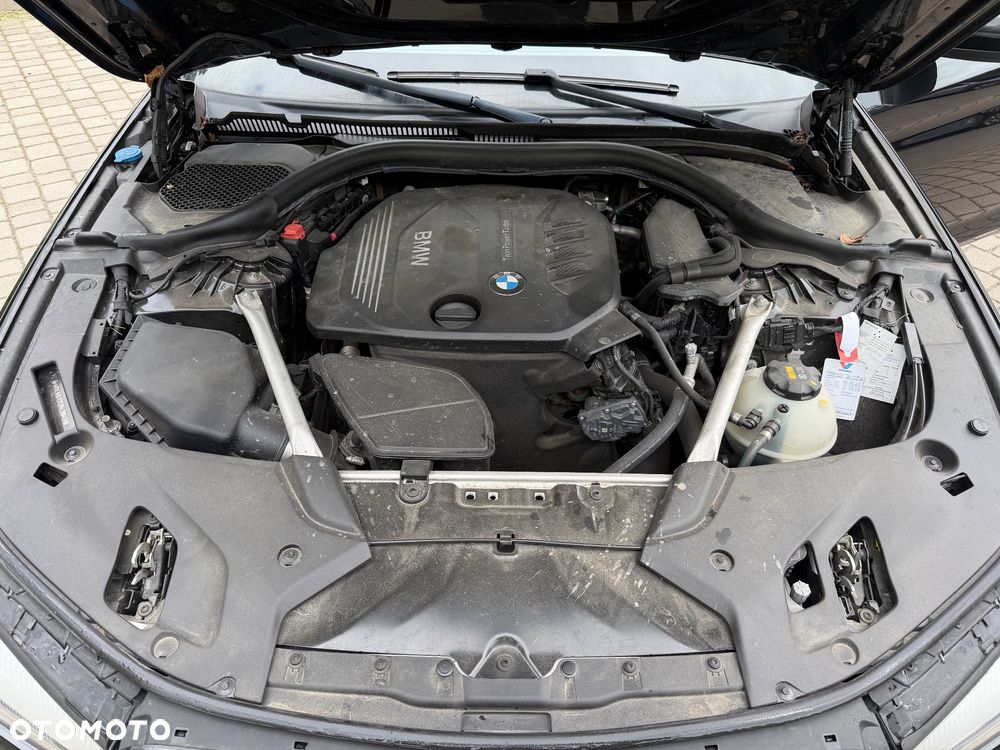 BMW Seria 5 520d xDrive Sport Line sport - 13