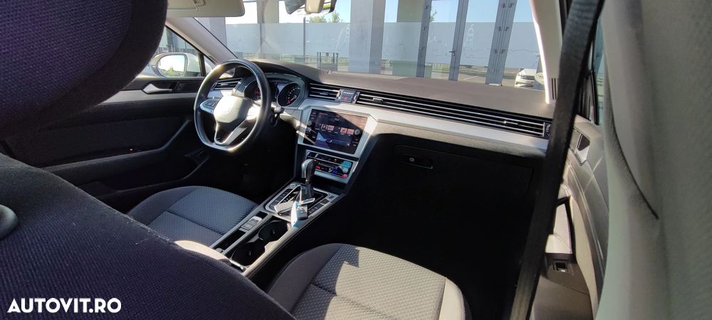 Volkswagen Passat 2.0 TDI SCR DSG Conceptline - 22