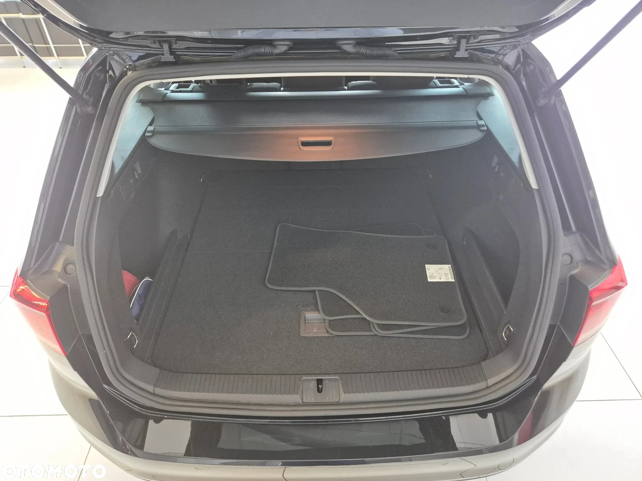 Volkswagen Passat 2.0 TSI Business DSG - 8