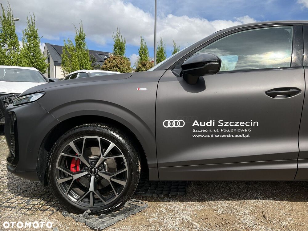 Audi Q3 Sportback - 12