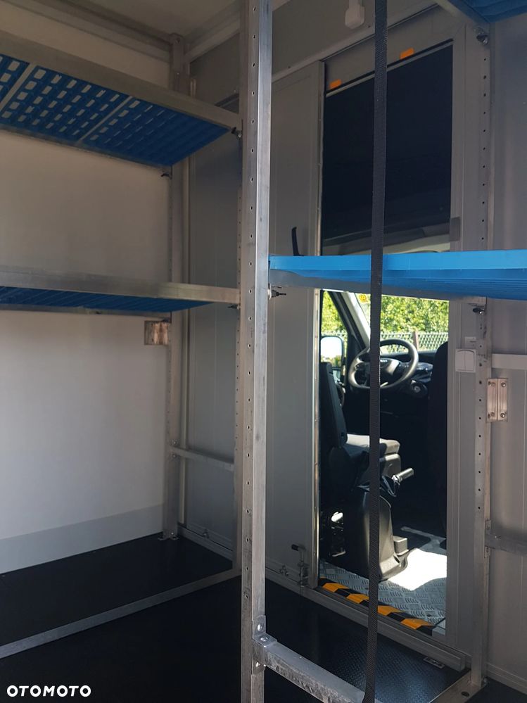 Iveco DAILY KONTENER NISKOPODŁOGOWY 4,44x2,23x2,42 SKLEP BAR FOODTRUCK KAMPER KLIMA KONIOWÓZ 35S14 - 26