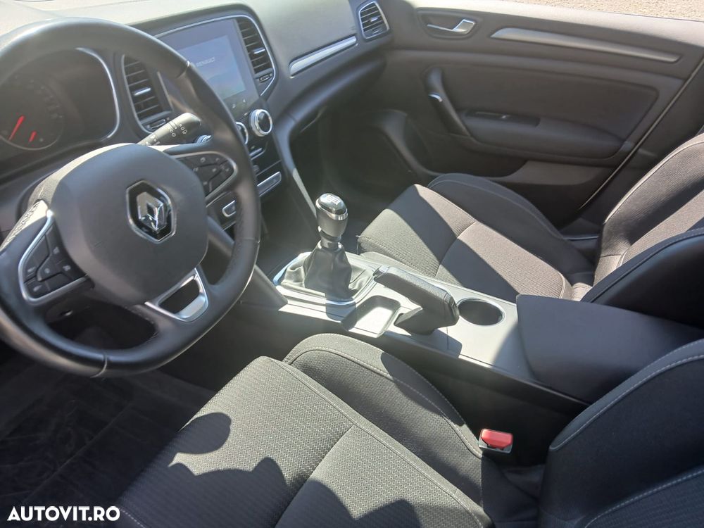Renault Megane TCe GPF Zen - 6