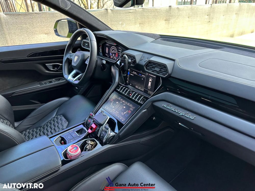 Lamborghini URUS Standard - 12
