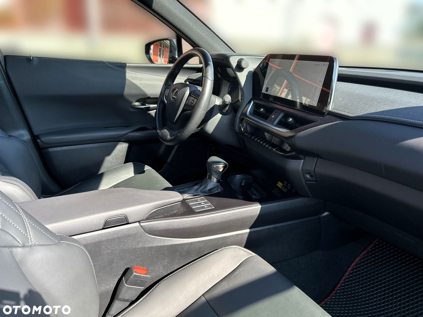 Lexus UX 250h GPF F Sport Design 2WD - 11