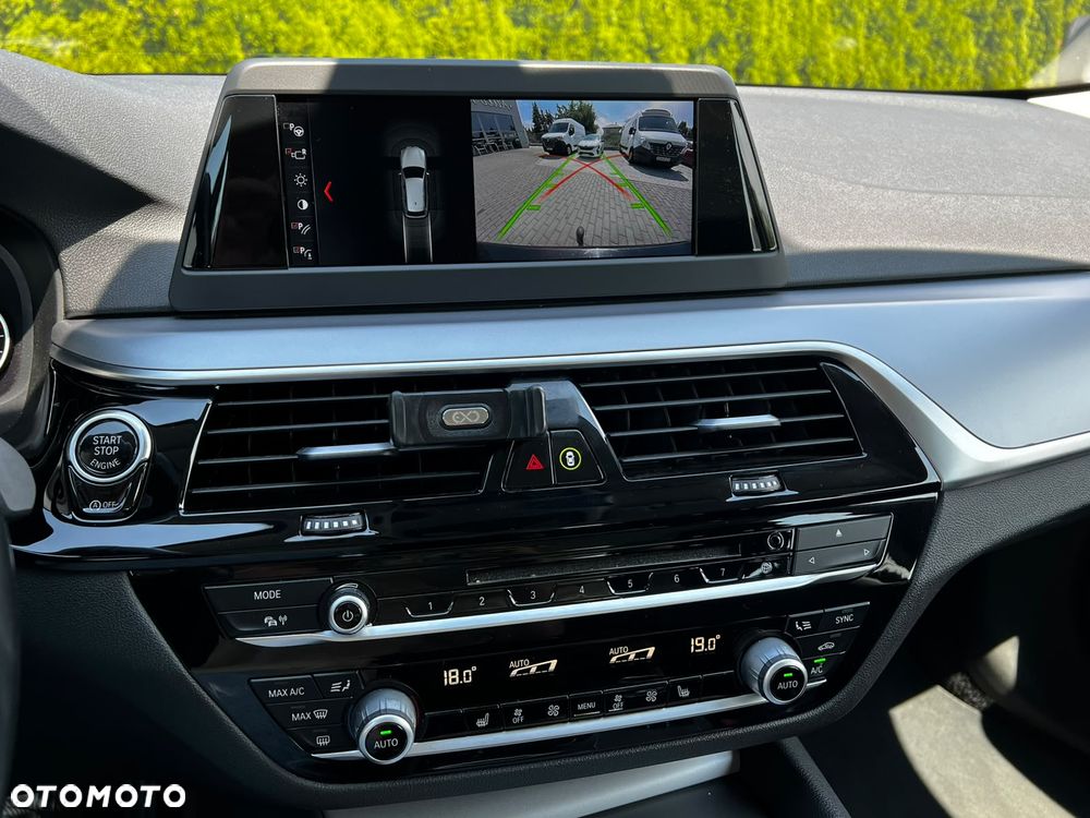 BMW Seria 5 520d - 11
