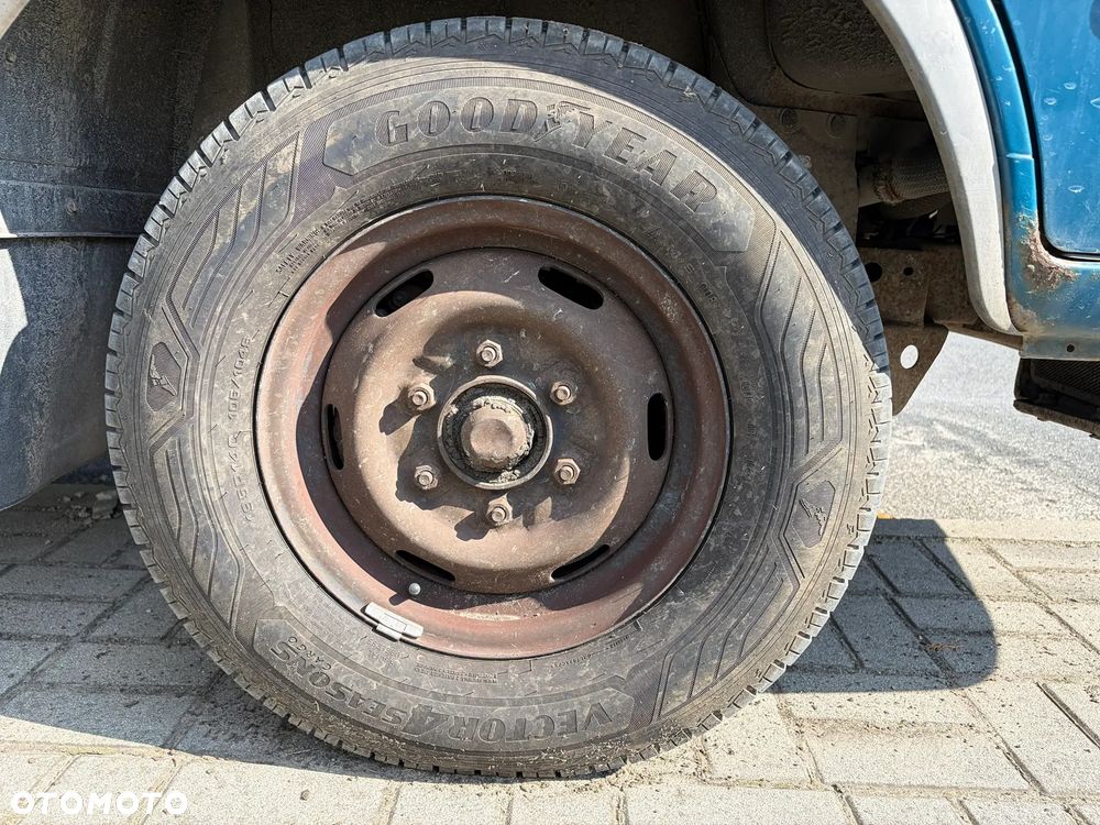 Kia K2500 - 12