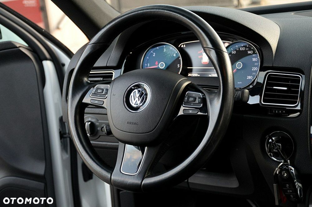 Volkswagen Touareg - 26