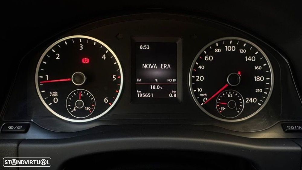 VW Tiguan 2.0 TDi Sport BlueMotion - 17