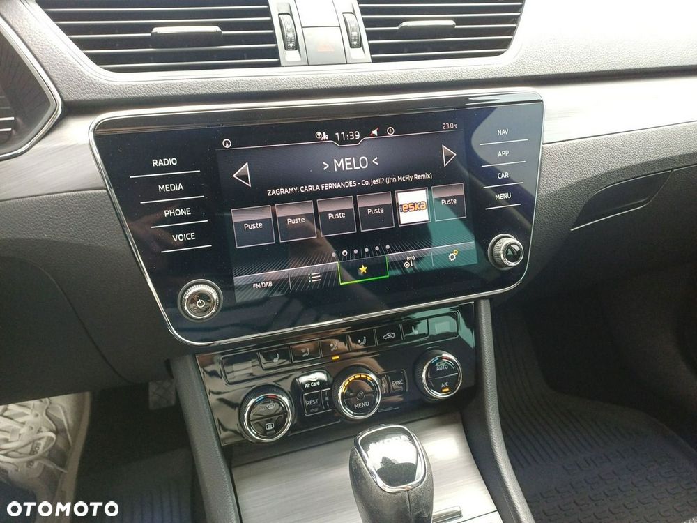 Skoda Superb 2.0 TDI SCR Style DSG - 20