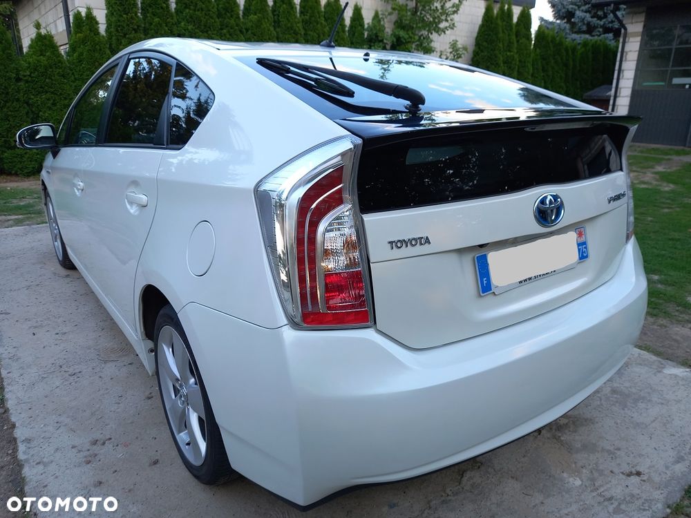 Toyota Prius (Hybrid) Executive - 5