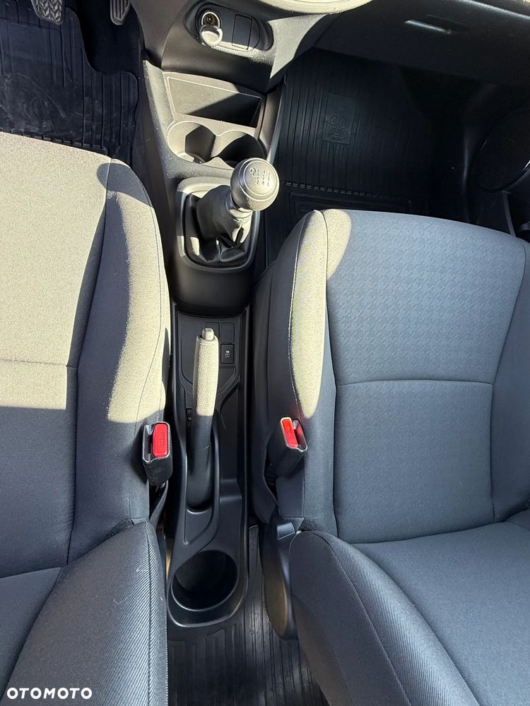 Toyota Yaris 1.5 Active - 30