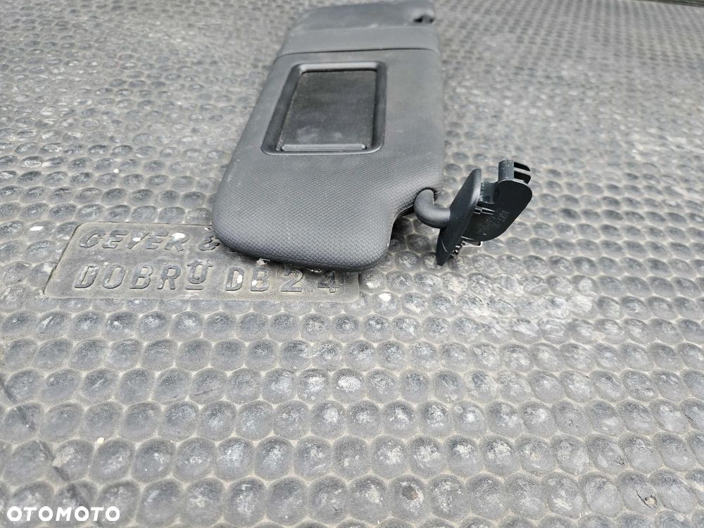 Daszek Słonecznik 8K0857551 8K0857552 Czarne S-Line Oslona Przeciwsloneczna Haczyk Lewa Prawa AUDI A4 B8 - 30