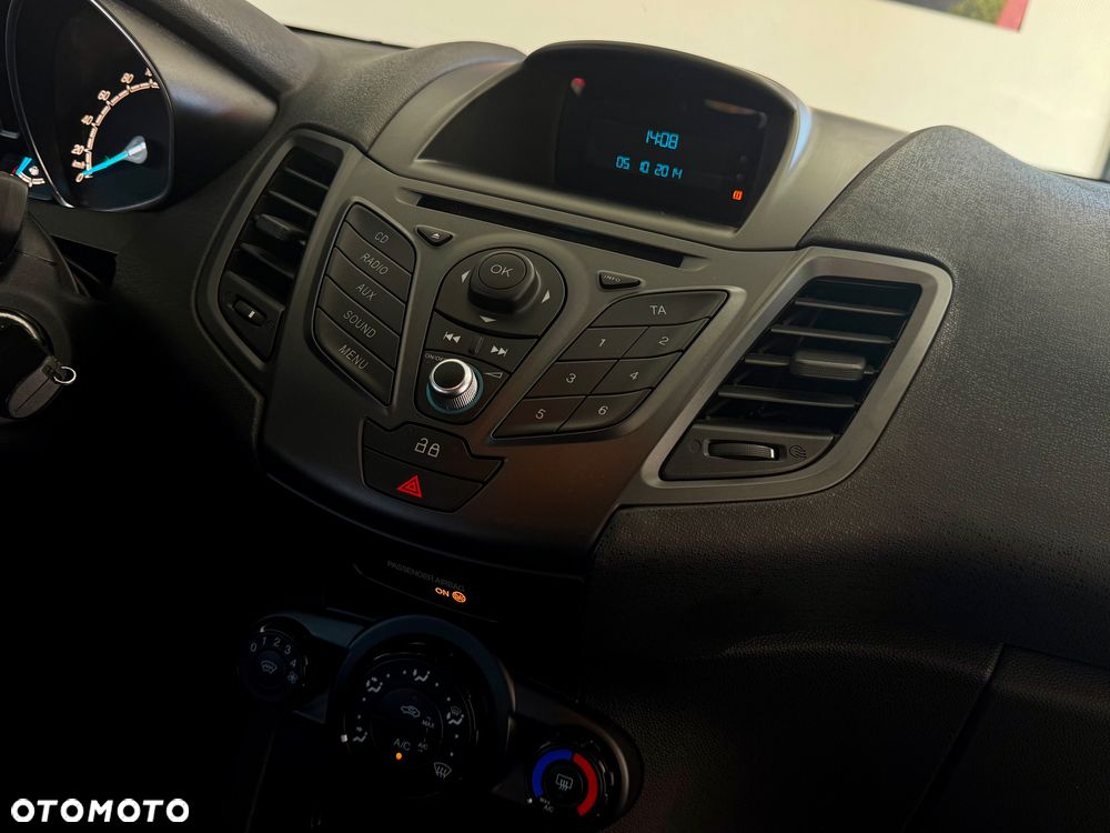 Ford Fiesta - 20
