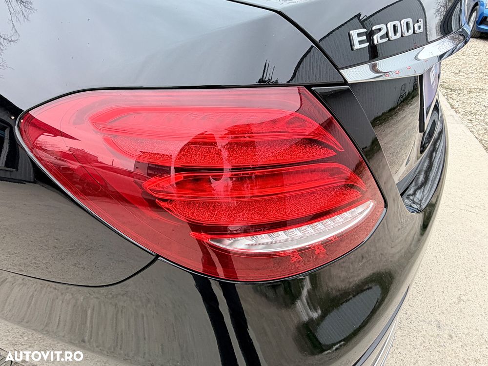 Mercedes-Benz E 200 d 9G-TRONIC Exclusive - 15